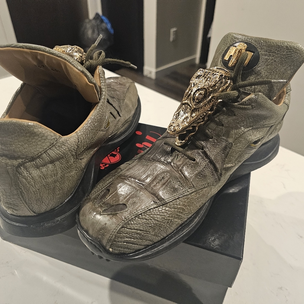 DESIGNER SNEAKERS